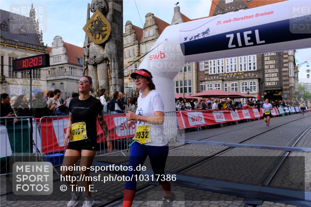 13.09.2026 - 21. swb-Marathon Bremen Tim E. http://msf.ph/oto/10317386 13.09.2026 10:57:20 Ziel 10157, 10408, 10578, 10610, 10700, 10772, 11000, 11079, 11236, 11292, 11328, 11484, 11667, 11946, 12032 meine-sportfotos.de