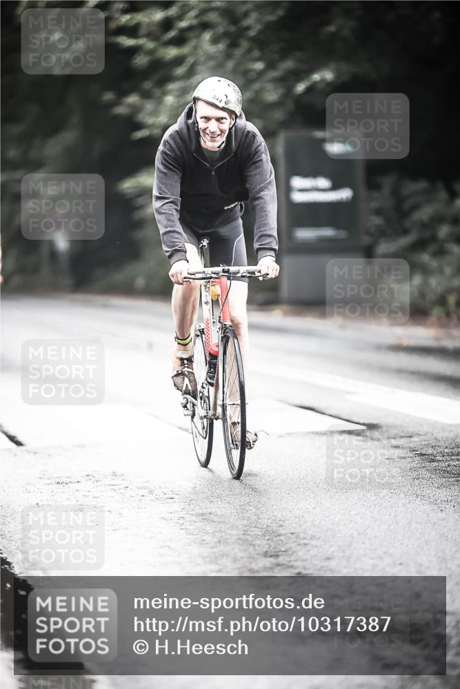 13.09.2026 - Stadtparktriathlon H.Heesch http://msf.ph/oto/10317387 13.09.2026 11:53:10 Radfahren 720, 798, 839, 844, 866 meine-sportfotos.de