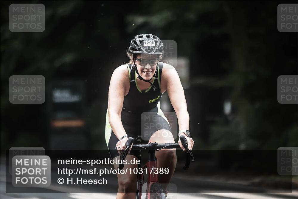 13.09.2026 - Stadtparktriathlon H.Heesch http://msf.ph/oto/10317389 13.09.2026 13:01:07 Radfahren 1209, 1216, 1298, 1321, 1325, 1388, 1400 meine-sportfotos.de