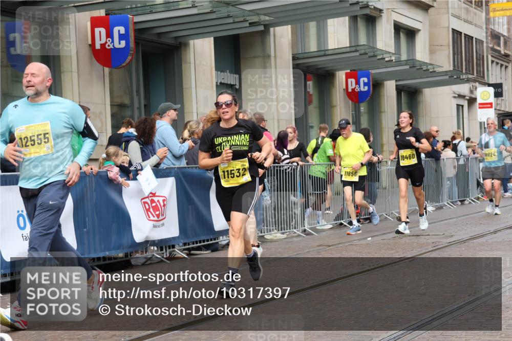 13.09.2026 - 21. swb-Marathon Bremen Strokosch-Dieckow http://msf.ph/oto/10317397 13.09.2026 10:57:38 Ziel 10078, 10460, 10543, 10559, 10565, 10604, 10707, 10728, 10826, 10903, 10931, 10932, 11136, 11153, 11332, 11532, 11568, 11824, 11856, 11863, 12228, 12231, 12427, 12441, 12551, 12555, 10177, 10226, 10300, 10394, 10517, 10518, 11106, 11245, 11365, 11480, 11498, 11609, 11734, 11965, 11966, 12037, 12111, 12222, 12264, 12372, 12400, 12411 meine-sportfotos.de