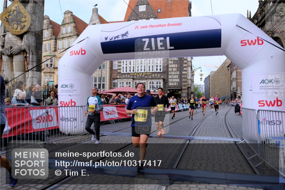 13.09.2026 - 21. swb-Marathon Bremen Tim E. http://msf.ph/oto/10317417 13.09.2026 10:57:27 Ziel 10157, 10166, 10408, 10578, 10687, 10700, 10772, 10969, 11236, 11292, 11484, 11667, 12032, 12263, 12382, 12383, 12411 meine-sportfotos.de