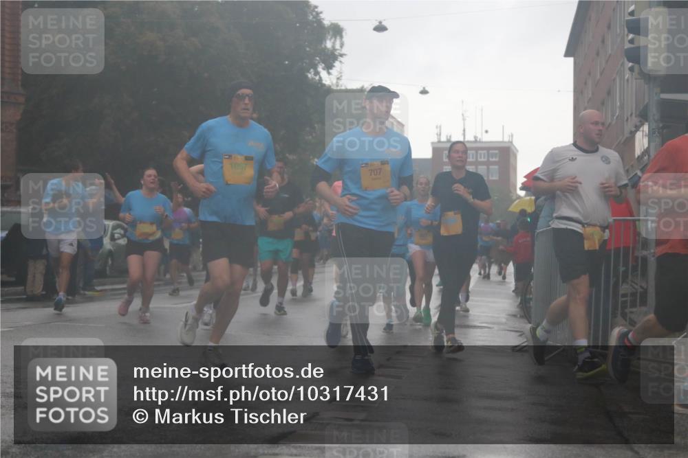 13.09.2026 - Kiel Lauf Markus Tischler http://msf.ph/oto/10317431 13.09.2026 10:48:04 Fleethörn 1, 39, 1057, 707 meine-sportfotos.de