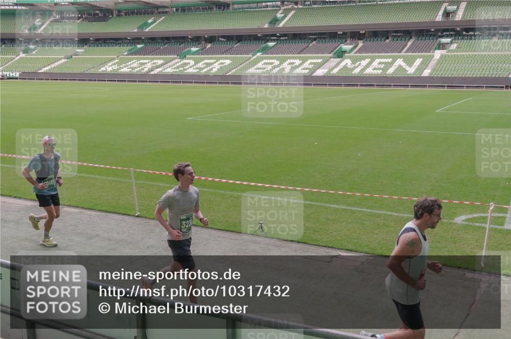 13.09.2026 - 21. swb-Marathon Bremen Michael Burmester http://msf.ph/oto/10317432 13.09.2026 12:52:42 Laufen im Stadion 102, 107, 145, 235, 376, 541, 683, 734, 755, 792, 863, 982, 985, 987, 1033, 1043, 1056, 1125, 1146, 1162, 1232, 1252, 1297, 1433, 1445, 1455, 1492, 1528, 1542, 1646, 1664, 1704, 1814, 1955, 2007, 2008, 2043, 2203, 2350, 2362, 2401, 2422, 2447, 2454, 2480, 2498, 2759, 2767, 2820, 2847, 2858, 2997, 3085, 3149, 3236, 3336, 3362, 3440, 3448, 3566, 3703, 3830, 3899, 3988, 4165, 4283, 4429, 4475, 4571, 4573, 4582, 4605, 4727, 4781, 4782, 4895, 5079, 5152, 5168, 5379 meine-sportfotos.de