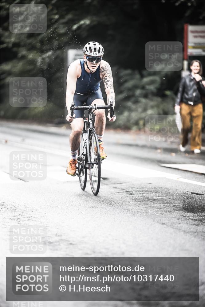 13.09.2026 - Stadtparktriathlon H.Heesch http://msf.ph/oto/10317440 13.09.2026 11:53:12 Radfahren 720, 798, 839, 844, 866 meine-sportfotos.de
