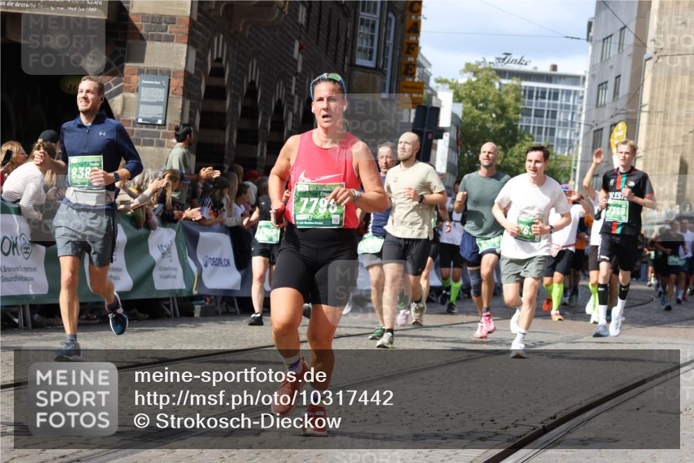 13.09.2026 - 21. swb-Marathon Bremen Strokosch-Dieckow http://msf.ph/oto/10317442 13.09.2026 13:31:02 Ziel 625, 800, 834, 1533, 1771, 1841, 1926, 1941, 2369, 2452, 2723, 2985, 4206, 4332, 4342, 4425, 4748, 4757, 4920, 5551, 5681, 5802, 5822, 5900, 6134, 6343, 6347, 6523, 6988, 7012, 7253, 7567, 7645, 9290, 9653, 9692, 9695, 9699, 9767, 9825, 13090, 217, 1398, 2244, 2513, 2802, 3396, 3762, 3800, 4477, 4647, 5673, 5846, 6419, 6619, 6732, 7359, 7637, 7812, 7882, 8097, 8342, 8382, 8726, 9147, 9274, 9337, 9969, 9977 meine-sportfotos.de