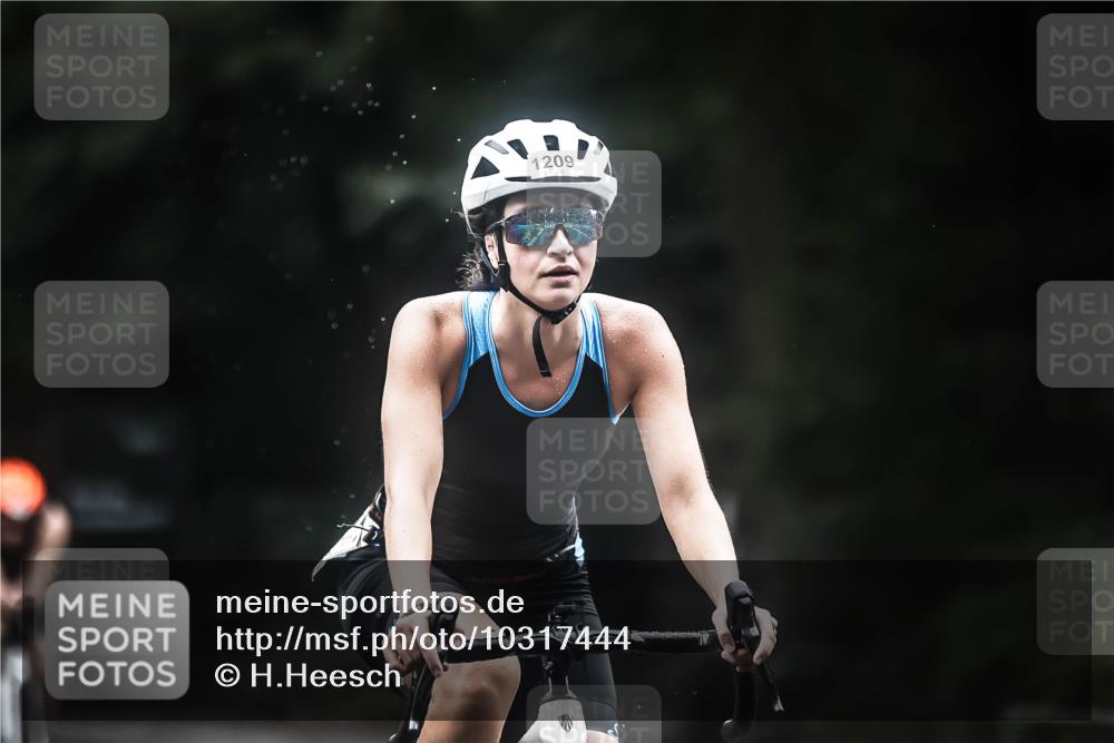 13.09.2026 - Stadtparktriathlon H.Heesch http://msf.ph/oto/10317444 13.09.2026 13:01:10 Radfahren 1209, 1216, 1294, 1298, 1321, 1325, 1362, 1388, 1400 meine-sportfotos.de