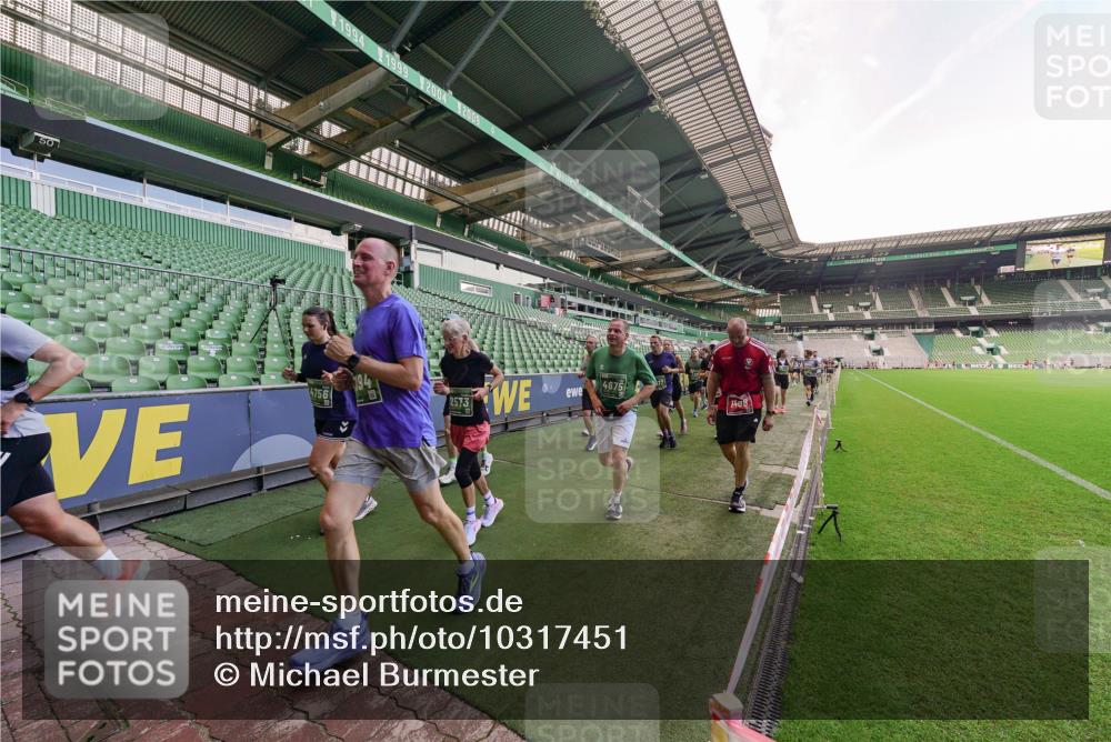 13.09.2026 - 21. swb-Marathon Bremen Michael Burmester http://msf.ph/oto/10317451 13.09.2026 13:14:57 Laufen im Stadion 143, 263, 266, 300, 414, 460, 600, 631, 768, 956, 1008, 1047, 1392, 1408, 1573, 1596, 1818, 1819, 1874, 2024, 2035, 2079, 2233, 2235, 2314, 2359, 2385, 2386, 2387, 2412, 2457, 2466, 2484, 2494, 2521, 2540, 2564, 2667, 2690, 2691, 2693, 2737, 2760, 2783, 2829, 2838, 2859, 2861, 2865, 2874, 2887, 2958, 2972, 2978, 3075, 3111, 3157, 3165, 3185, 3209, 3265, 3304, 3355, 3378, 3382, 3405, 3428, 3653, 3661, 3670, 3680, 3829, 4034, 4080, 4306, 703 meine-sportfotos.de