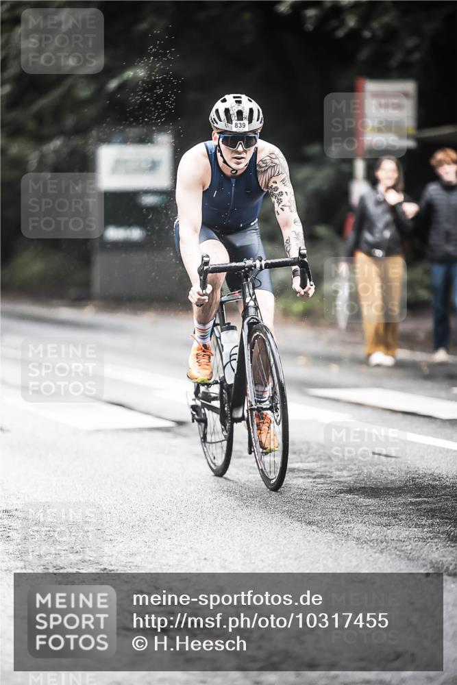 13.09.2026 - Stadtparktriathlon H.Heesch http://msf.ph/oto/10317455 13.09.2026 11:53:12 Radfahren 720, 798, 839, 844, 866 meine-sportfotos.de