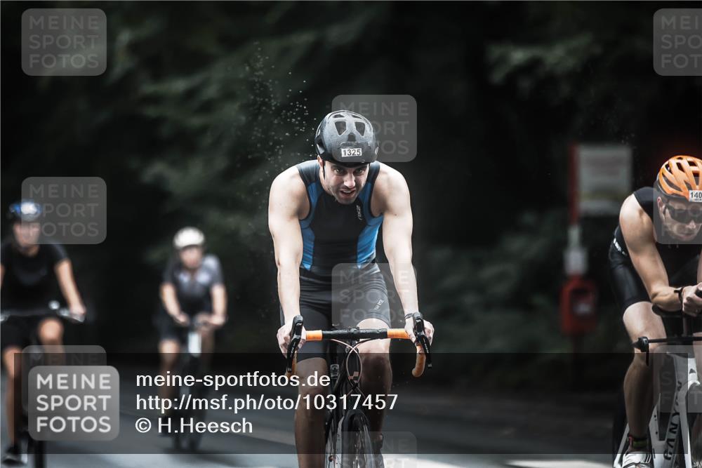 13.09.2026 - Stadtparktriathlon H.Heesch http://msf.ph/oto/10317457 13.09.2026 13:01:11 Radfahren 1188, 1209, 1216, 1294, 1298, 1321, 1325, 1362, 1388, 1400 meine-sportfotos.de