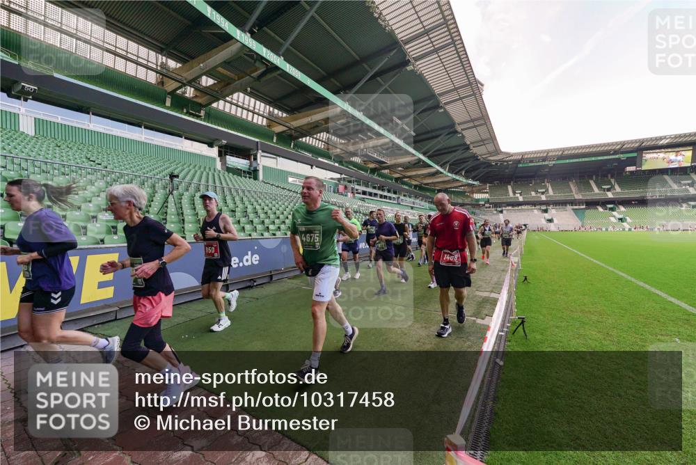 13.09.2026 - 21. swb-Marathon Bremen Michael Burmester http://msf.ph/oto/10317458 13.09.2026 13:14:57 Laufen im Stadion 143, 263, 266, 300, 414, 460, 600, 631, 768, 956, 1008, 1047, 1392, 1408, 1573, 1596, 1818, 1819, 1874, 2024, 2035, 2079, 2233, 2235, 2314, 2359, 2385, 2386, 2387, 2412, 2457, 2466, 2484, 2494, 2521, 2540, 2564, 2667, 2690, 2691, 2693, 2737, 2760, 2783, 2829, 2838, 2859, 2861, 2865, 2874, 2887, 2958, 2972, 2978, 3075, 3111, 3157, 3165, 3185, 3209, 3265, 3304, 3355, 3378, 3382, 3405, 3428, 3653, 3661, 3670, 3680, 3829, 4034, 4080, 4306, 703 meine-sportfotos.de