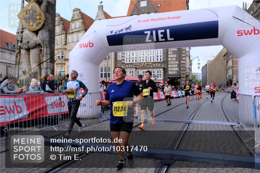 13.09.2026 - 21. swb-Marathon Bremen Tim E. http://msf.ph/oto/10317470 13.09.2026 10:57:28 Ziel 10157, 10166, 10408, 10578, 10687, 10700, 10772, 10969, 11236, 11292, 11484, 11667, 12032, 12263, 12382, 12383, 12400, 12411 meine-sportfotos.de
