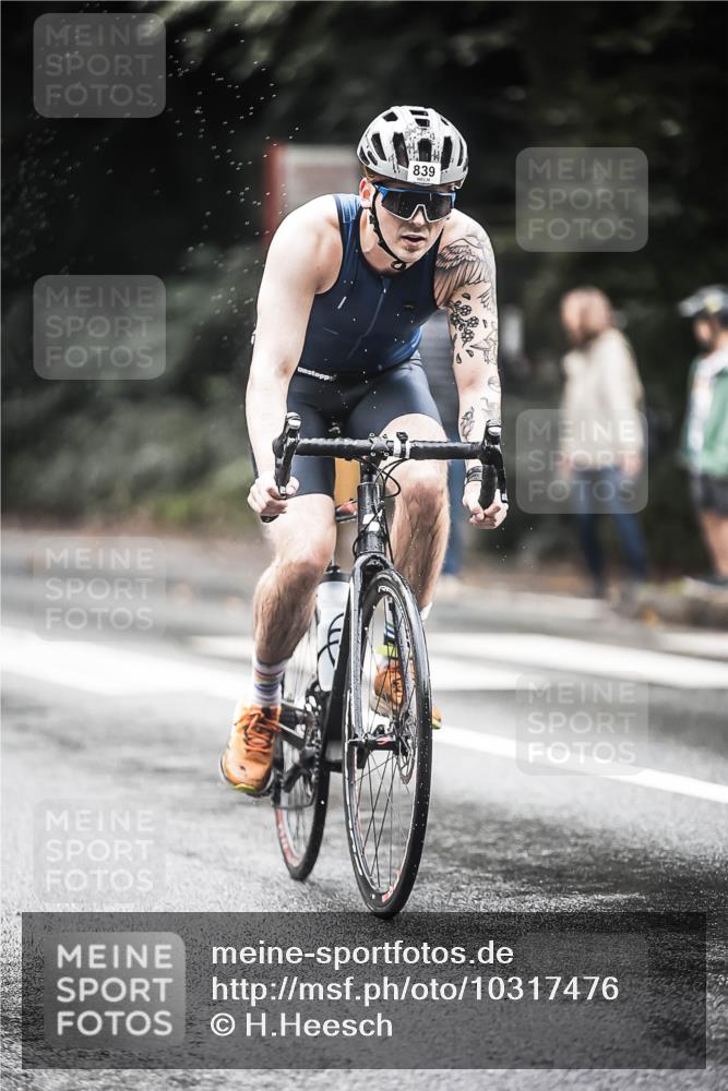 13.09.2026 - Stadtparktriathlon H.Heesch http://msf.ph/oto/10317476 13.09.2026 11:53:12 Radfahren 720, 798, 839, 844, 866 meine-sportfotos.de