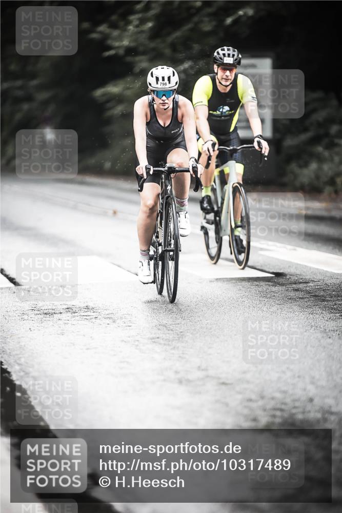 13.09.2026 - Stadtparktriathlon H.Heesch http://msf.ph/oto/10317489 13.09.2026 11:53:15 Radfahren 720, 798, 839, 844, 866 meine-sportfotos.de