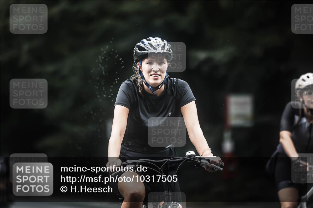 13.09.2026 - Stadtparktriathlon H.Heesch http://msf.ph/oto/10317505 13.09.2026 13:01:13 Radfahren 1119, 1188, 1209, 1216, 1229, 1294, 1325, 1362, 1387, 1388, 1400 meine-sportfotos.de