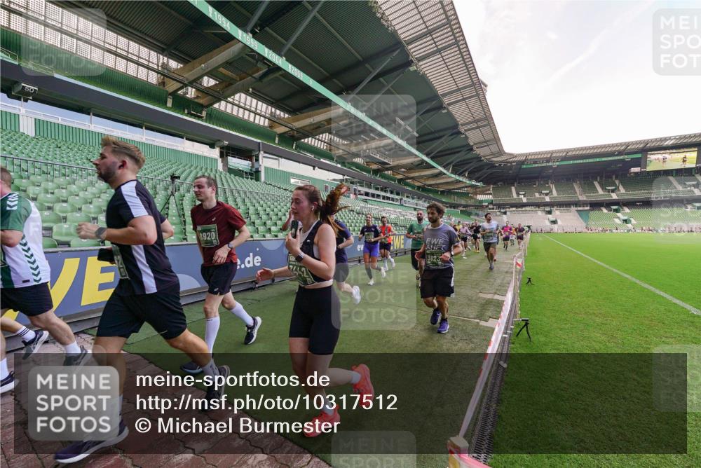 13.09.2026 - 21. swb-Marathon Bremen Michael Burmester http://msf.ph/oto/10317512 13.09.2026 13:15:01 Laufen im Stadion 143, 263, 266, 300, 414, 460, 631, 768, 956, 1008, 1047, 1392, 1408, 1573, 1818, 1819, 1874, 2024, 2035, 2079, 2233, 2235, 2314, 2359, 2385, 2386, 2387, 2412, 2457, 2466, 2484, 2494, 2521, 2540, 2564, 2667, 2690, 2691, 2693, 2737, 2760, 2783, 2829, 2838, 2859, 2861, 2865, 2874, 2887, 2958, 2978, 3075, 3111, 3157, 3165, 3185, 3209, 3265, 3304, 3355, 3378, 3382, 3405, 3428, 3653, 3661, 3670, 3680, 3829, 4034, 4080, 4306, 703 meine-sportfotos.de