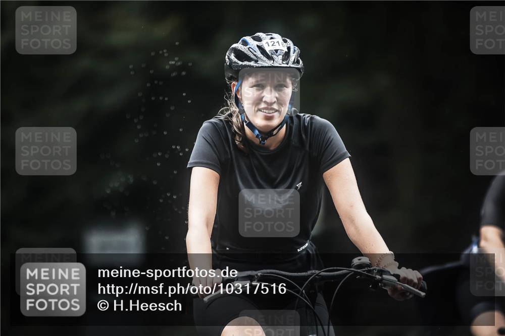 13.09.2026 - Stadtparktriathlon H.Heesch http://msf.ph/oto/10317516 13.09.2026 13:01:13 Radfahren 1119, 1188, 1209, 1216, 1229, 1294, 1325, 1362, 1387, 1388, 1400 meine-sportfotos.de