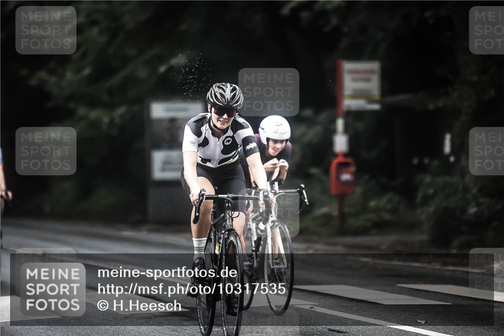 13.09.2026 - Stadtparktriathlon H.Heesch http://msf.ph/oto/10317535 13.09.2026 13:01:16 Radfahren 1079, 1119, 1188, 1214, 1216, 1229, 1294, 1325, 1362, 1387, 1388, 1400 meine-sportfotos.de