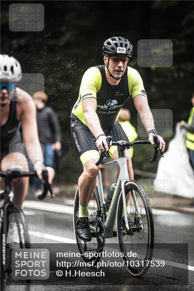 13.09.2026 - Stadtparktriathlon H.Heesch http://msf.ph/oto/10317539 13.09.2026 11:53:16 Radfahren 798, 839, 844, 866 meine-sportfotos.de