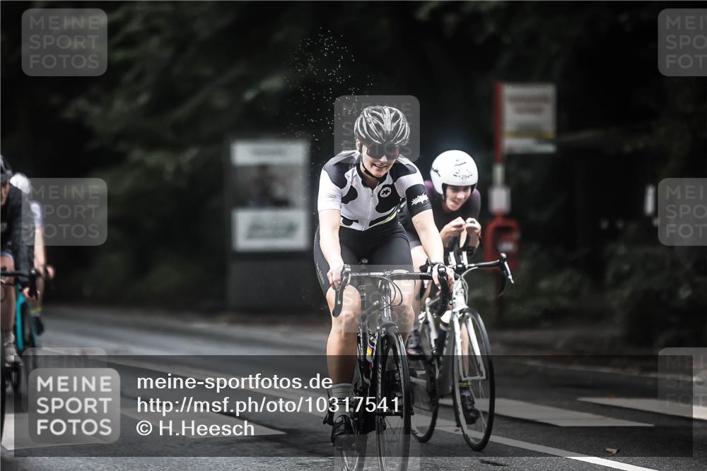 13.09.2026 - Stadtparktriathlon H.Heesch http://msf.ph/oto/10317541 13.09.2026 13:01:16 Radfahren 1079, 1119, 1188, 1214, 1216, 1229, 1294, 1325, 1362, 1387, 1388, 1400 meine-sportfotos.de