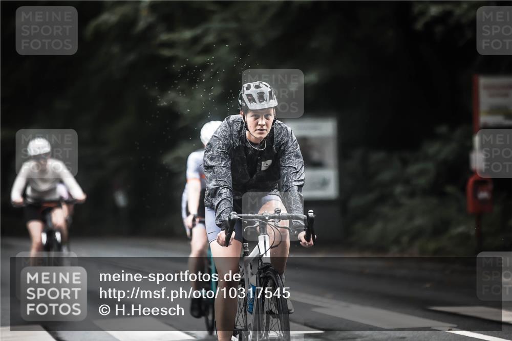 13.09.2026 - Stadtparktriathlon H.Heesch http://msf.ph/oto/10317545 13.09.2026 13:01:17 Radfahren 1079, 1119, 1188, 1214, 1216, 1229, 1294, 1362, 1387, 1388 meine-sportfotos.de