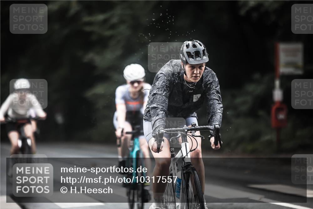 13.09.2026 - Stadtparktriathlon H.Heesch http://msf.ph/oto/10317557 13.09.2026 13:01:17 Radfahren 1079, 1119, 1188, 1214, 1216, 1229, 1294, 1362, 1387, 1388 meine-sportfotos.de