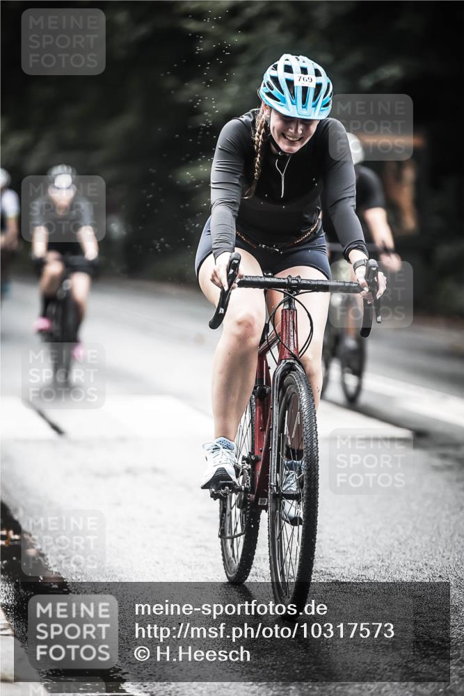 13.09.2026 - Stadtparktriathlon H.Heesch http://msf.ph/oto/10317573 13.09.2026 11:53:28 Radfahren 769, 795, 819, 834, 849, 915 meine-sportfotos.de