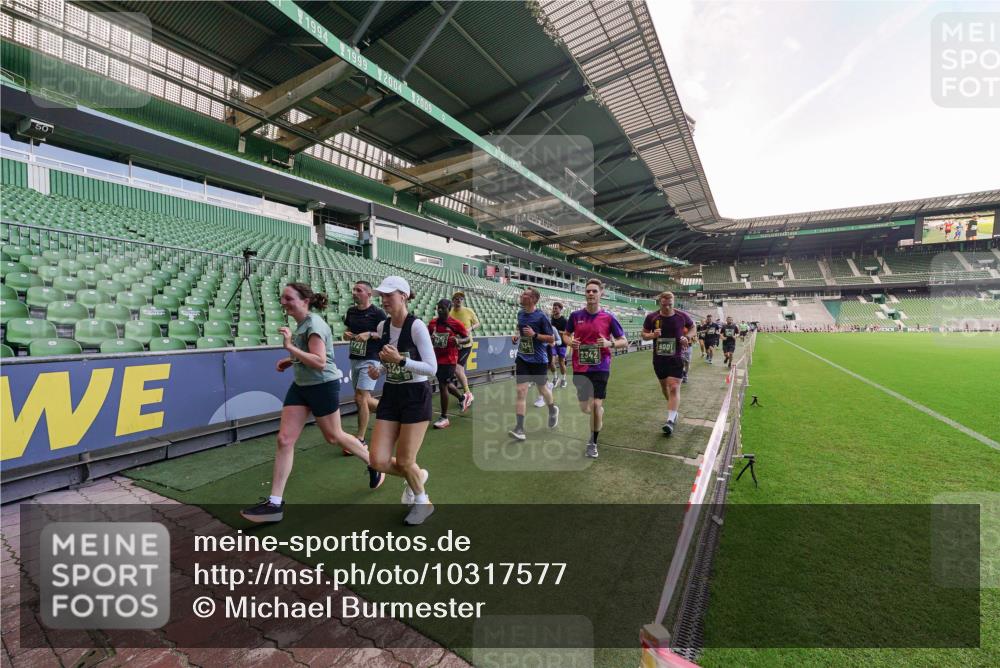13.09.2026 - 21. swb-Marathon Bremen Michael Burmester http://msf.ph/oto/10317577 13.09.2026 13:15:07 Laufen im Stadion 143, 263, 266, 300, 414, 460, 598, 631, 768, 956, 1008, 1047, 1392, 1408, 1573, 1818, 1819, 1874, 2013, 2024, 2035, 2218, 2233, 2235, 2314, 2359, 2385, 2386, 2387, 2412, 2457, 2466, 2468, 2484, 2494, 2521, 2540, 2564, 2667, 2690, 2691, 2693, 2737, 2760, 2783, 2829, 2838, 2859, 2861, 2865, 2874, 2887, 2958, 2978, 3001, 3075, 3111, 3157, 3165, 3185, 3209, 3237, 3265, 3304, 3355, 3378, 3382, 3405, 3428, 3486, 3653, 3661, 3670, 3680, 3829, 4034, 4080, 4306, 703 meine-sportfotos.de