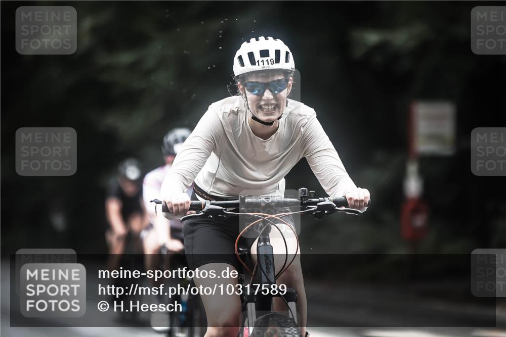 13.09.2026 - Stadtparktriathlon H.Heesch http://msf.ph/oto/10317589 13.09.2026 13:01:20 Radfahren 1079, 1119, 1188, 1214, 1229, 1294, 1362, 1387 meine-sportfotos.de
