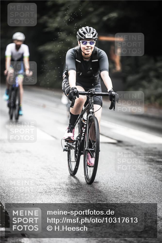 13.09.2026 - Stadtparktriathlon H.Heesch http://msf.ph/oto/10317613 13.09.2026 11:53:30 Radfahren 769, 795, 819, 834, 849, 915, 917 meine-sportfotos.de