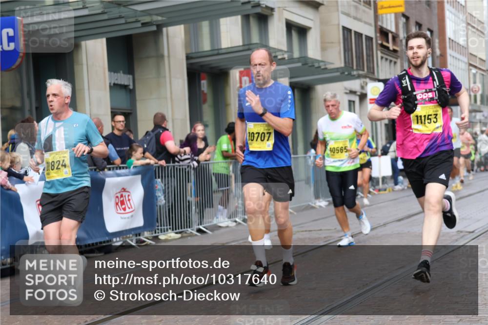 13.09.2026 - 21. swb-Marathon Bremen Strokosch-Dieckow http://msf.ph/oto/10317640 13.09.2026 10:57:43 Ziel 10078, 10494, 10543, 10559, 10565, 10604, 10673, 10707, 10728, 10826, 10828, 10903, 10914, 10931, 10932, 11136, 11295, 11332, 11752, 11824, 11856, 11863, 11884, 12231, 12427, 12441, 12482, 12551, 12555, 10177, 10226, 10300, 10394, 10460, 10517, 10518, 11106, 11153, 11245, 11365, 11480, 11498, 11532, 11568, 11609, 11734, 11965, 11966, 12037, 12111, 12222, 12228, 12264, 12372 meine-sportfotos.de