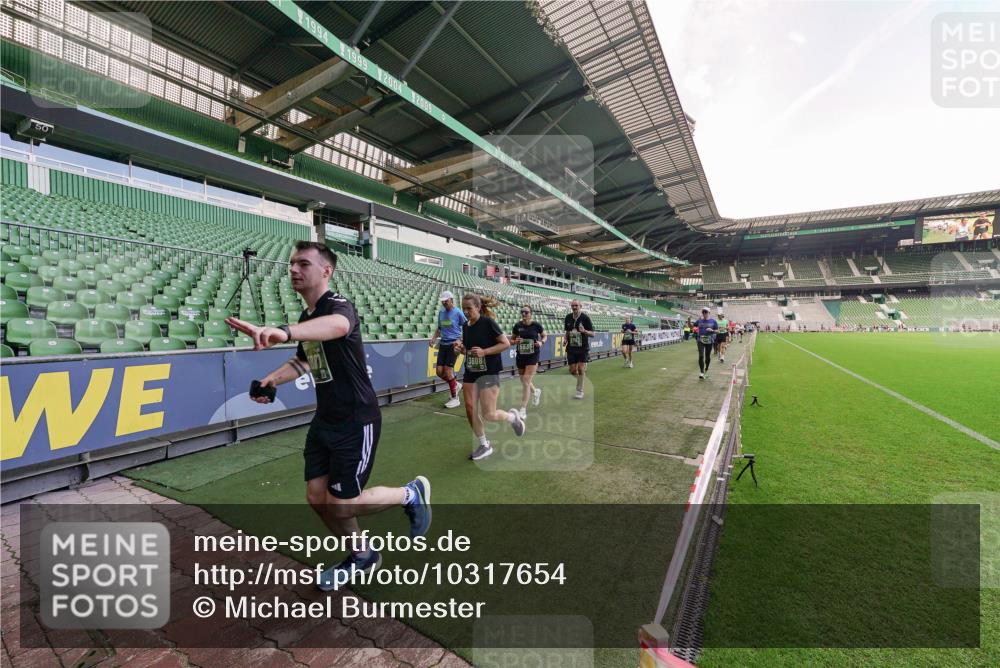 13.09.2026 - 21. swb-Marathon Bremen Michael Burmester http://msf.ph/oto/10317654 13.09.2026 13:15:13 Laufen im Stadion 143, 263, 266, 300, 414, 460, 598, 612, 631, 653, 768, 956, 1008, 1047, 1392, 1408, 1573, 1818, 1819, 1874, 2013, 2024, 2218, 2233, 2235, 2314, 2359, 2385, 2386, 2412, 2466, 2468, 2484, 2494, 2521, 2540, 2564, 2667, 2678, 2690, 2691, 2693, 2737, 2760, 2783, 2829, 2838, 2859, 2861, 2865, 2874, 2887, 2958, 2978, 3001, 3075, 3111, 3157, 3165, 3185, 3209, 3237, 3265, 3304, 3355, 3378, 3382, 3405, 3428, 3486, 3512, 3653, 3661, 3670, 3680, 3829, 4034, 4080, 4306, 703 meine-sportfotos.de