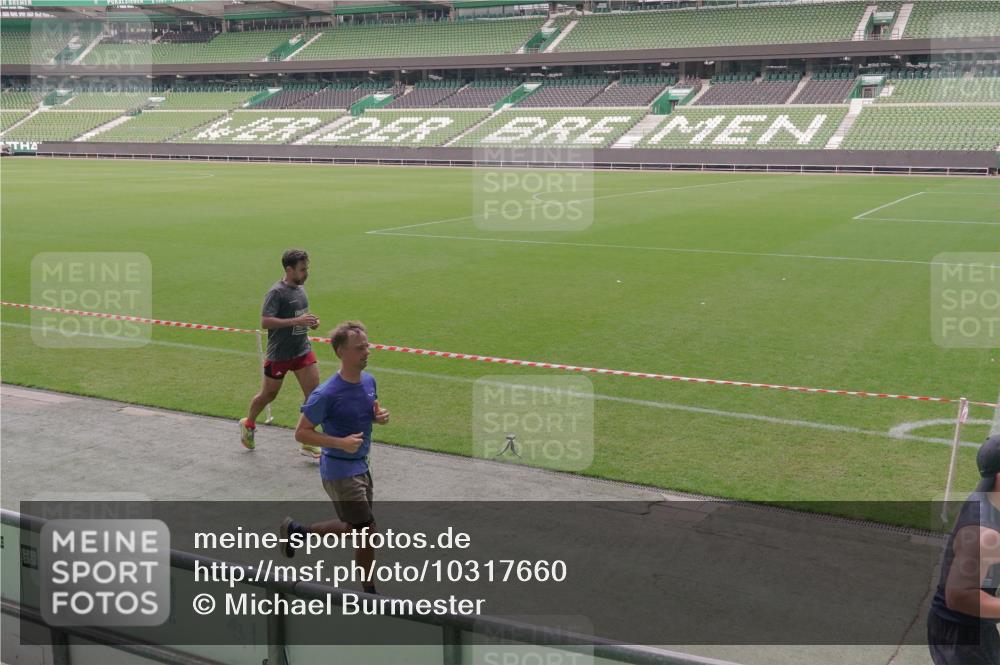 13.09.2026 - 21. swb-Marathon Bremen Michael Burmester http://msf.ph/oto/10317660 13.09.2026 12:52:57 Laufen im Stadion 102, 107, 145, 235, 313, 376, 541, 560, 615, 616, 683, 696, 734, 740, 755, 792, 863, 982, 985, 987, 1033, 1043, 1056, 1207, 1232, 1252, 1297, 1433, 1445, 1492, 1528, 1542, 1646, 1664, 1704, 1707, 1814, 1955, 2007, 2008, 2043, 2203, 2280, 2350, 2362, 2401, 2422, 2447, 2454, 2480, 2498, 2759, 2767, 2820, 2847, 2858, 2997, 3085, 3149, 3236, 3336, 3362, 3448, 3566, 3830, 3899, 3988, 4165, 4283, 4429, 4475, 4571, 4573, 4605, 5079, 5152, 5168, 5379 meine-sportfotos.de