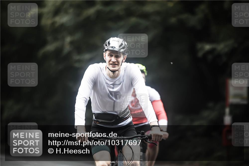 13.09.2026 - Stadtparktriathlon H.Heesch http://msf.ph/oto/10317697 13.09.2026 13:01:28 Radfahren 1079, 1254, 1308, 1384, 1404 meine-sportfotos.de