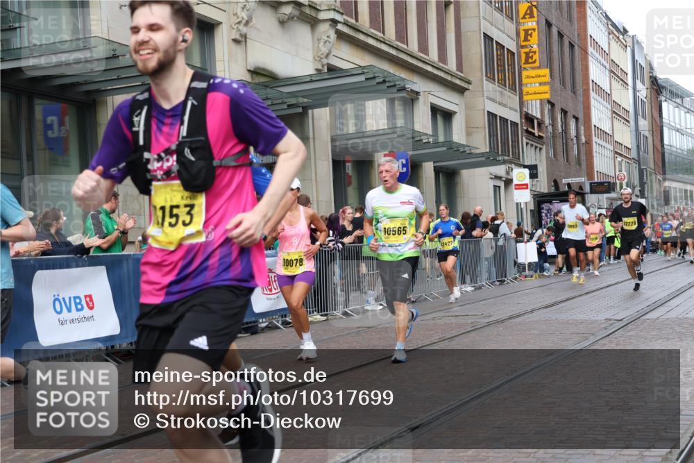 13.09.2026 - 21. swb-Marathon Bremen Strokosch-Dieckow http://msf.ph/oto/10317699 13.09.2026 10:57:44 Ziel 10078, 10494, 10543, 10559, 10565, 10604, 10673, 10707, 10728, 10798, 10826, 10828, 10903, 10914, 10931, 10932, 11136, 11295, 11332, 11388, 11752, 11824, 11856, 11863, 11884, 12231, 12386, 12387, 12427, 12441, 12482, 12551, 12555, 10177, 10226, 10300, 10394, 10460, 11106, 11153, 11245, 11365, 11480, 11498, 11532, 11568, 11734, 11965, 11966, 12037, 12111, 12222, 12228, 12264, 12372 meine-sportfotos.de