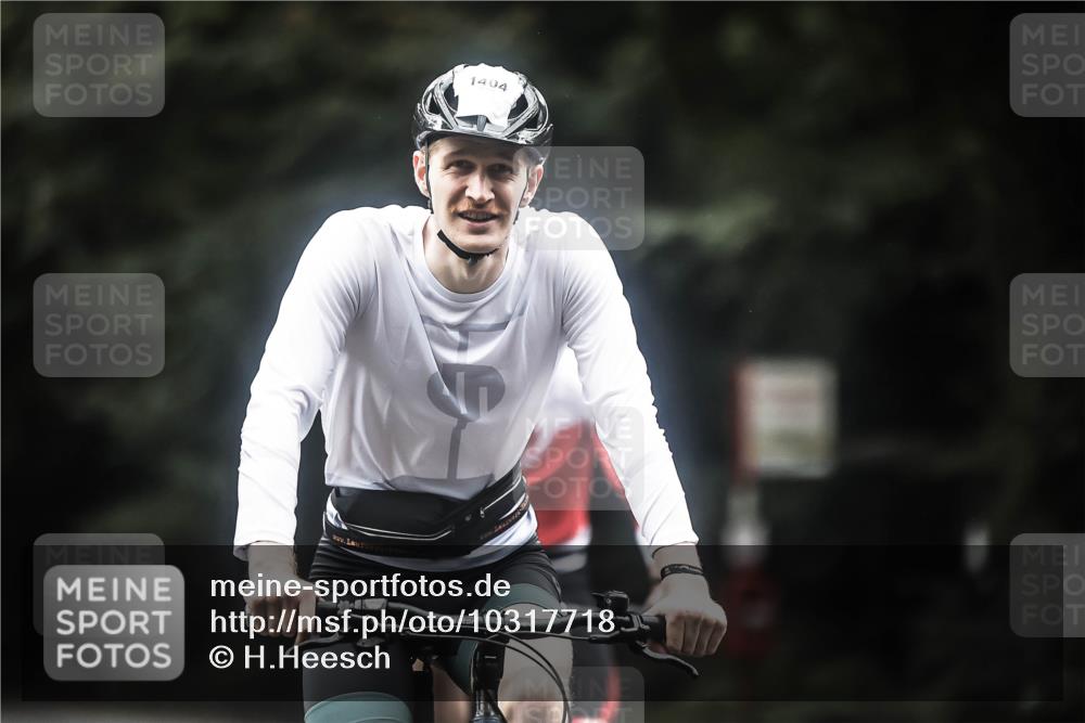 13.09.2026 - Stadtparktriathlon H.Heesch http://msf.ph/oto/10317718 13.09.2026 13:01:28 Radfahren 1079, 1254, 1308, 1384, 1404 meine-sportfotos.de
