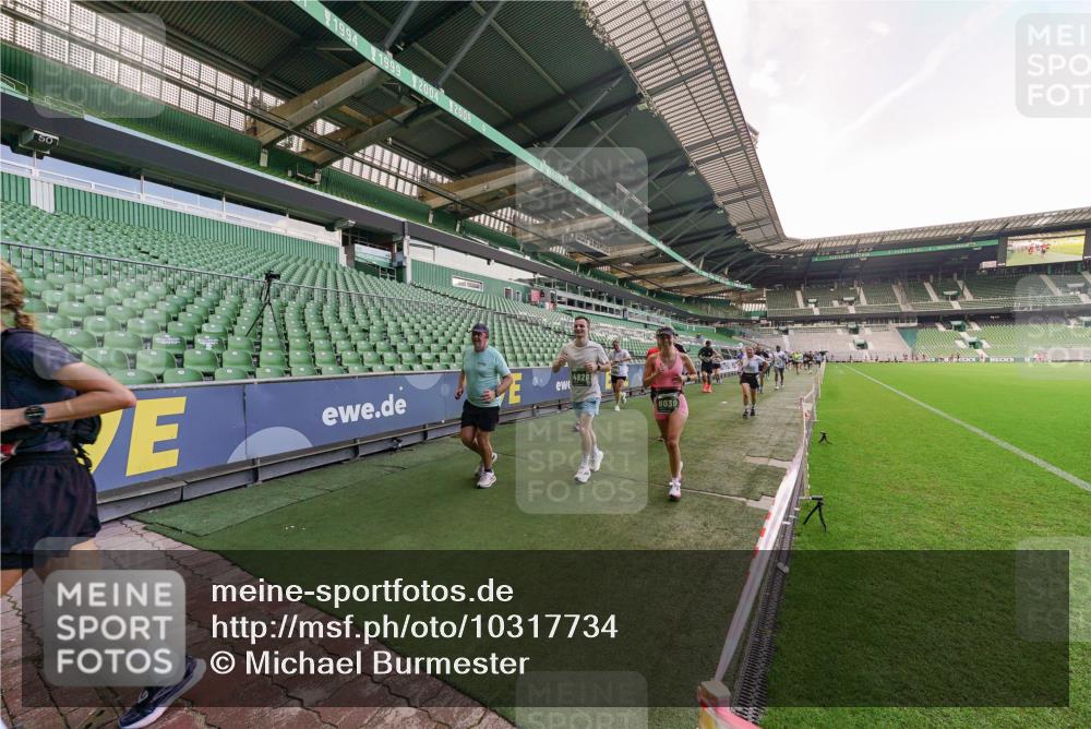 13.09.2026 - 21. swb-Marathon Bremen Michael Burmester http://msf.ph/oto/10317734 13.09.2026 13:15:24 Laufen im Stadion 143, 263, 266, 300, 414, 460, 598, 612, 653, 768, 956, 1008, 1047, 1392, 1408, 1573, 1818, 1819, 1874, 2013, 2024, 2218, 2233, 2235, 2314, 2359, 2385, 2386, 2466, 2468, 2484, 2494, 2521, 2564, 2664, 2667, 2678, 2690, 2691, 2698, 2737, 2760, 2783, 2829, 2838, 2846, 2859, 2861, 2865, 2874, 2887, 2958, 2978, 3001, 3075, 3133, 3157, 3165, 3185, 3237, 3265, 3331, 3355, 3378, 3382, 3405, 3428, 3486, 3512, 3653, 3670, 3680, 3829, 4034, 4080, 4306, 703 meine-sportfotos.de