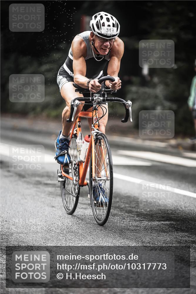 13.09.2026 - Stadtparktriathlon H.Heesch http://msf.ph/oto/10317773 13.09.2026 11:53:37 Radfahren 819, 834, 849, 907, 917 meine-sportfotos.de