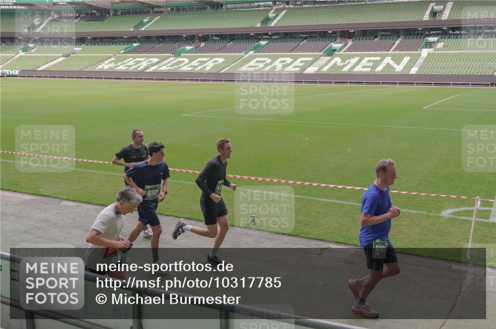 13.09.2026 - 21. swb-Marathon Bremen Michael Burmester http://msf.ph/oto/10317785 13.09.2026 12:53:07 Laufen im Stadion 102, 107, 145, 235, 313, 376, 472, 541, 560, 615, 616, 675, 683, 696, 734, 740, 755, 792, 863, 982, 985, 987, 1033, 1043, 1056, 1207, 1232, 1252, 1297, 1433, 1445, 1468, 1492, 1528, 1542, 1646, 1664, 1704, 1707, 1814, 1955, 2007, 2008, 2043, 2055, 2203, 2280, 2350, 2362, 2401, 2422, 2454, 2480, 2498, 2623, 2767, 2820, 2847, 2858, 2997, 3085, 3149, 3236, 3336, 3362, 3413, 3448, 3566, 3830, 3899, 3988, 4283, 4429, 4475, 4573, 4605, 5152, 5379 meine-sportfotos.de