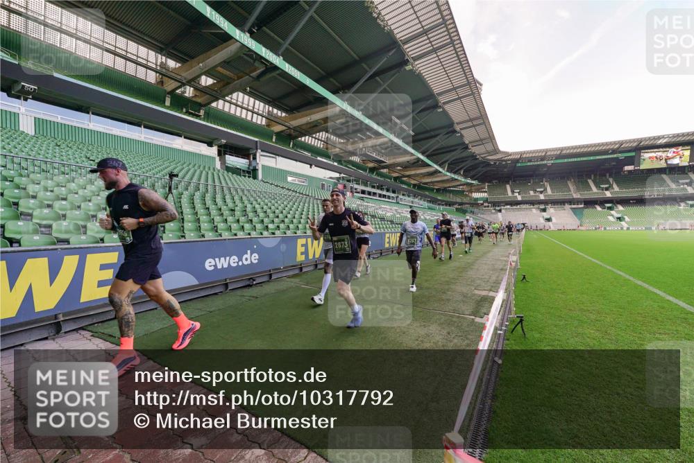 13.09.2026 - 21. swb-Marathon Bremen Michael Burmester http://msf.ph/oto/10317792 13.09.2026 13:15:28 Laufen im Stadion 143, 231, 263, 266, 300, 414, 460, 598, 612, 653, 768, 956, 1008, 1047, 1392, 1408, 1573, 1818, 1819, 1874, 2013, 2024, 2218, 2233, 2235, 2314, 2351, 2359, 2385, 2386, 2466, 2468, 2484, 2494, 2521, 2564, 2579, 2664, 2667, 2678, 2690, 2691, 2698, 2737, 2760, 2783, 2799, 2829, 2838, 2846, 2859, 2861, 2865, 2874, 2887, 2958, 2978, 3001, 3075, 3133, 3157, 3165, 3185, 3237, 3265, 3331, 3355, 3382, 3405, 3428, 3486, 3512, 3653, 3670, 3680, 3829, 4034, 4080, 4306, 703 meine-sportfotos.de