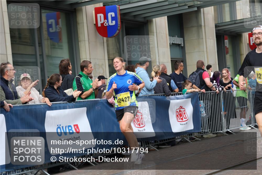 13.09.2026 - 21. swb-Marathon Bremen Strokosch-Dieckow http://msf.ph/oto/10317794 13.09.2026 10:57:47 Ziel 10078, 10249, 10494, 10530, 10543, 10559, 10565, 10604, 10673, 10750, 10798, 10826, 10828, 10903, 10914, 10931, 10932, 11120, 11131, 11136, 11295, 11332, 11388, 11420, 11752, 11824, 11863, 11884, 11952, 12017, 12386, 12387, 12441, 12482, 12551, 10177, 10394, 10460, 10707, 10728, 11106, 11153, 11245, 11365, 11480, 11532, 11568, 11734, 11856, 11965, 11966, 12037, 12111, 12222, 12228, 12231, 12264, 12372, 12427 meine-sportfotos.de