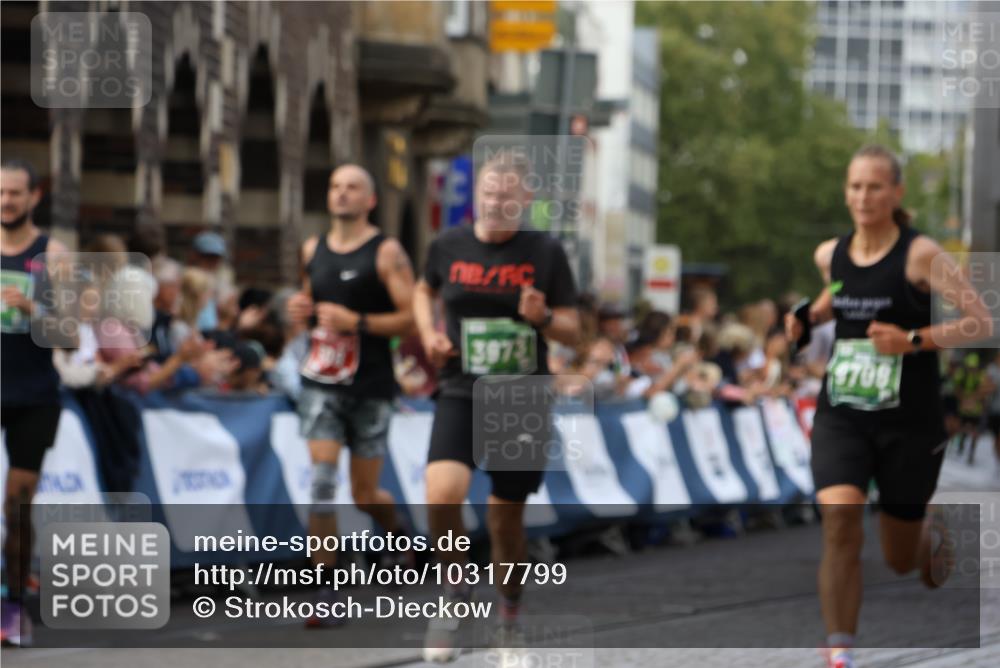 13.09.2026 - 21. swb-Marathon Bremen Strokosch-Dieckow http://msf.ph/oto/10317799 13.09.2026 13:06:59 Ziel 508, 521, 788, 1009, 1770, 1921, 2832, 3910, 4574, 4777, 5238, 6784, 6951, 8580, 1540, 1863, 3794, 3973, 6053, 7636, 7876, 9708, 9927 meine-sportfotos.de