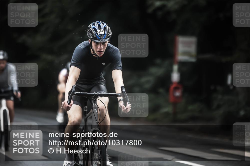 13.09.2026 - Stadtparktriathlon H.Heesch http://msf.ph/oto/10317800 13.09.2026 13:01:37 Radfahren 1224, 1254, 1293, 1308, 1326, 1382 meine-sportfotos.de