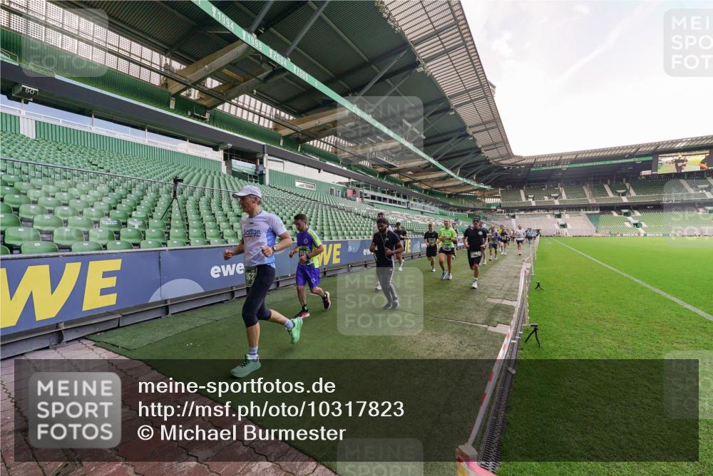 13.09.2026 - 21. swb-Marathon Bremen Michael Burmester http://msf.ph/oto/10317823 13.09.2026 13:15:34 Laufen im Stadion 143, 231, 263, 266, 300, 414, 598, 612, 653, 768, 956, 1008, 1047, 1185, 1312, 1818, 1819, 1874, 2013, 2218, 2233, 2235, 2314, 2351, 2359, 2385, 2386, 2466, 2468, 2484, 2494, 2564, 2579, 2664, 2667, 2678, 2690, 2691, 2698, 2737, 2760, 2783, 2799, 2829, 2838, 2846, 2859, 2861, 2865, 2874, 2887, 2958, 2978, 3001, 3075, 3133, 3157, 3165, 3185, 3237, 3265, 3331, 3355, 3382, 3387, 3405, 3428, 3486, 3512, 3670, 3680, 3829, 4034, 4080, 4306, 703 meine-sportfotos.de