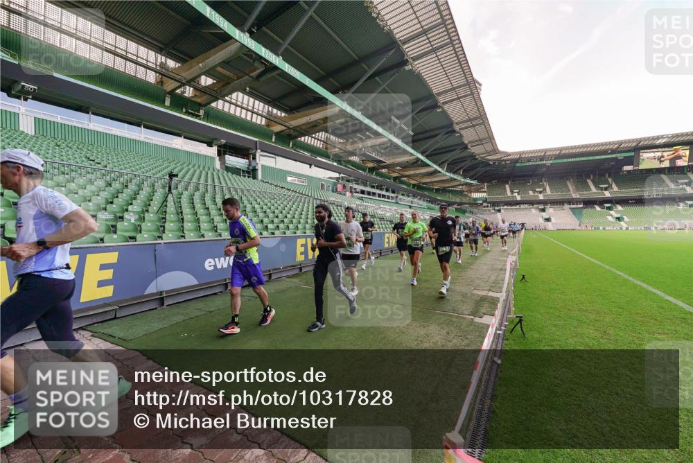 13.09.2026 - 21. swb-Marathon Bremen Michael Burmester http://msf.ph/oto/10317828 13.09.2026 13:15:34 Laufen im Stadion 143, 231, 263, 266, 300, 414, 598, 612, 653, 768, 956, 1008, 1047, 1185, 1312, 1818, 1819, 1874, 2013, 2218, 2233, 2235, 2314, 2351, 2359, 2385, 2386, 2466, 2468, 2484, 2494, 2564, 2579, 2664, 2667, 2678, 2690, 2691, 2698, 2737, 2760, 2783, 2799, 2829, 2838, 2846, 2859, 2861, 2865, 2874, 2887, 2958, 2978, 3001, 3075, 3133, 3157, 3165, 3185, 3237, 3265, 3331, 3355, 3382, 3387, 3405, 3428, 3486, 3512, 3670, 3680, 3829, 4034, 4080, 4306, 703 meine-sportfotos.de