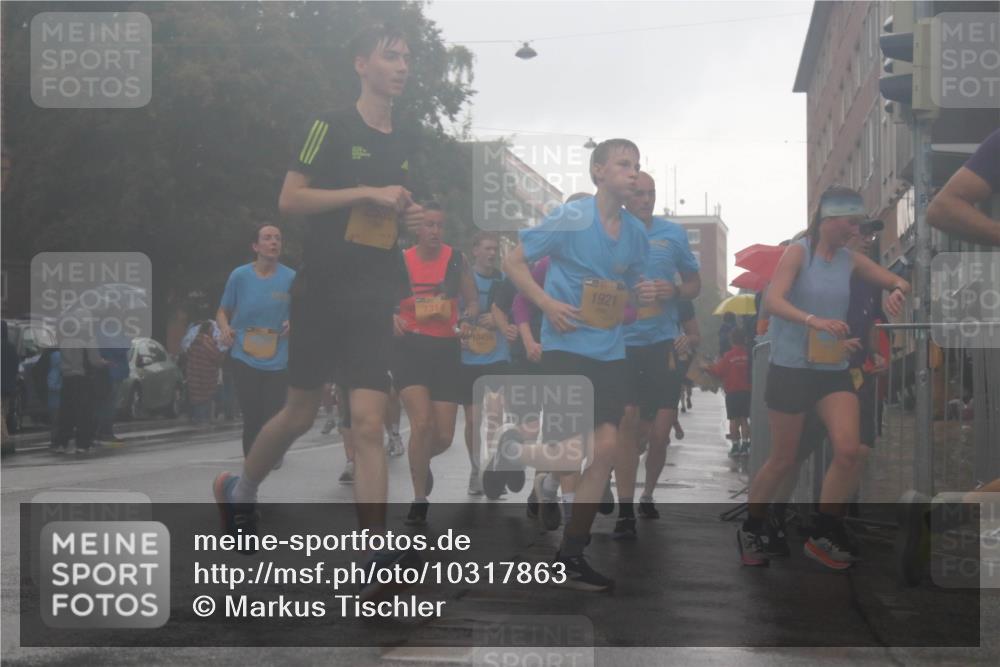 13.09.2026 - Kiel Lauf Markus Tischler http://msf.ph/oto/10317863 13.09.2026 10:48:37 Fleethörn 10455, 1921 meine-sportfotos.de