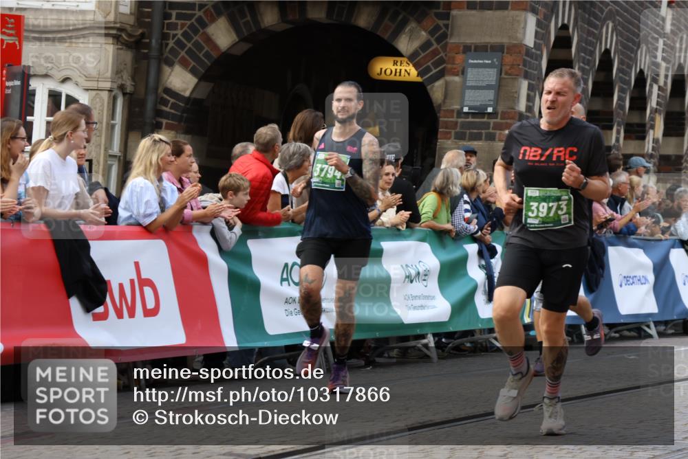 13.09.2026 - 21. swb-Marathon Bremen Strokosch-Dieckow http://msf.ph/oto/10317866 13.09.2026 13:07:00 Ziel 508, 521, 788, 1009, 1770, 1921, 2832, 3127, 3910, 4574, 4777, 5238, 6784, 6951, 8580, 1540, 1863, 3794, 3973, 6053, 7636, 7876, 8980, 9927 meine-sportfotos.de