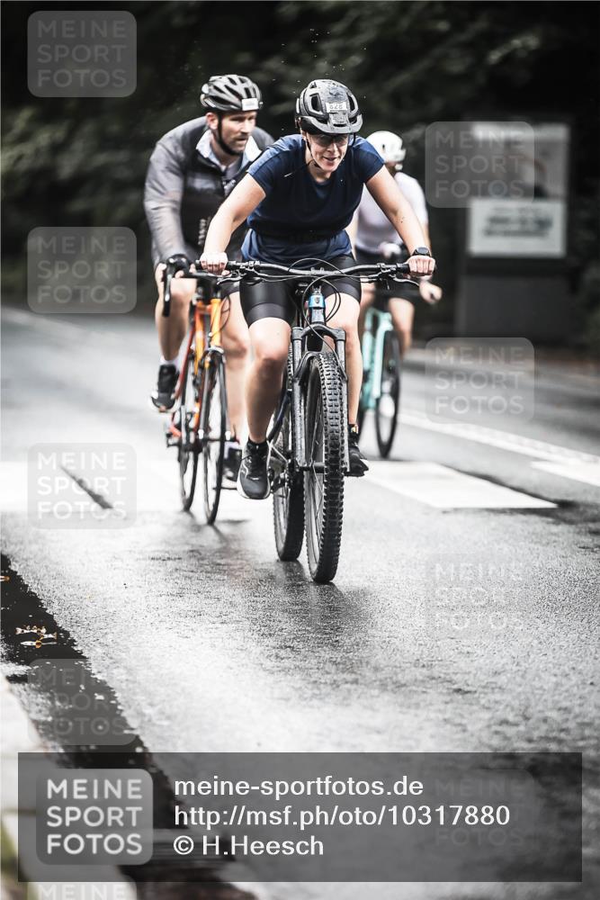 13.09.2026 - Stadtparktriathlon H.Heesch http://msf.ph/oto/10317880 13.09.2026 11:53:46 Radfahren 799, 817, 828, 838, 870, 874, 880, 907, 939 meine-sportfotos.de