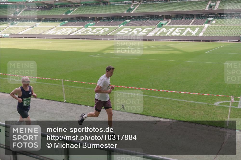 13.09.2026 - 21. swb-Marathon Bremen Michael Burmester http://msf.ph/oto/10317884 13.09.2026 12:53:14 Laufen im Stadion 102, 107, 145, 235, 313, 376, 472, 541, 560, 615, 616, 675, 683, 696, 740, 755, 792, 816, 863, 982, 985, 987, 1033, 1056, 1076, 1207, 1232, 1252, 1297, 1419, 1433, 1445, 1468, 1492, 1528, 1542, 1551, 1646, 1664, 1704, 1707, 1814, 1955, 2007, 2008, 2043, 2055, 2203, 2280, 2350, 2362, 2401, 2422, 2454, 2480, 2498, 2499, 2623, 2767, 2820, 2847, 2858, 2882, 2971, 2997, 3085, 3149, 3236, 3336, 3362, 3413, 3448, 3566, 3830, 3899, 3988, 4283, 4475, 4573, 4605, 5152 meine-sportfotos.de