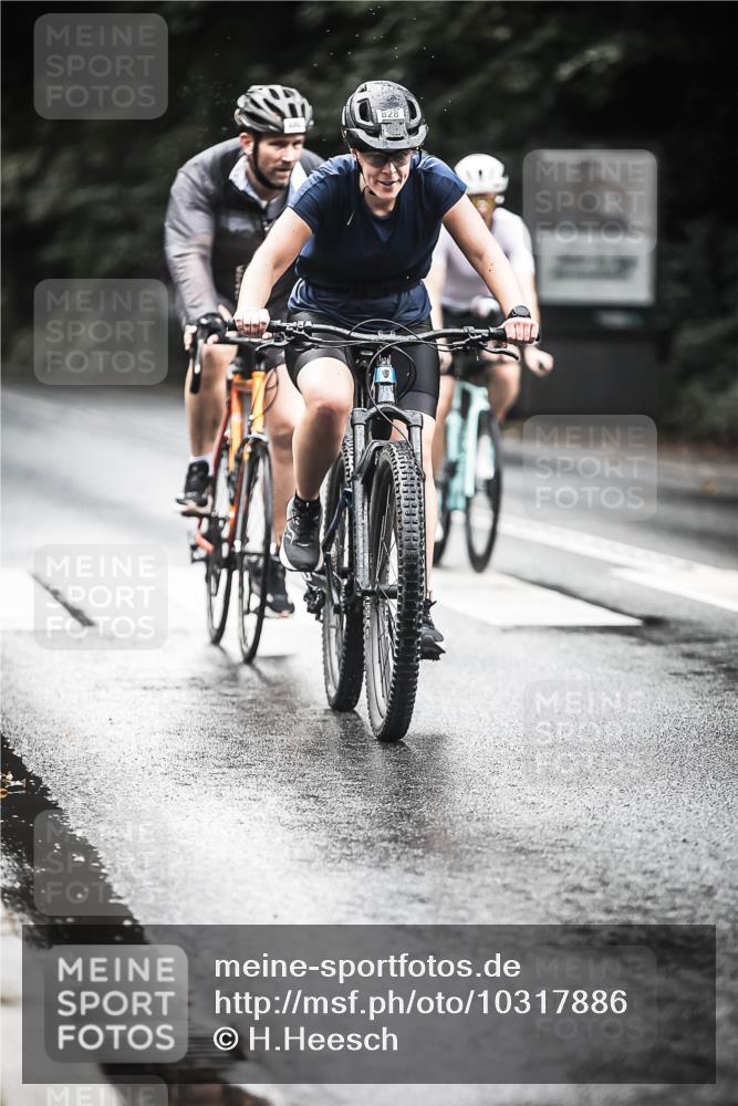 13.09.2026 - Stadtparktriathlon H.Heesch http://msf.ph/oto/10317886 13.09.2026 11:53:46 Radfahren 799, 817, 828, 838, 870, 874, 880, 907, 939 meine-sportfotos.de