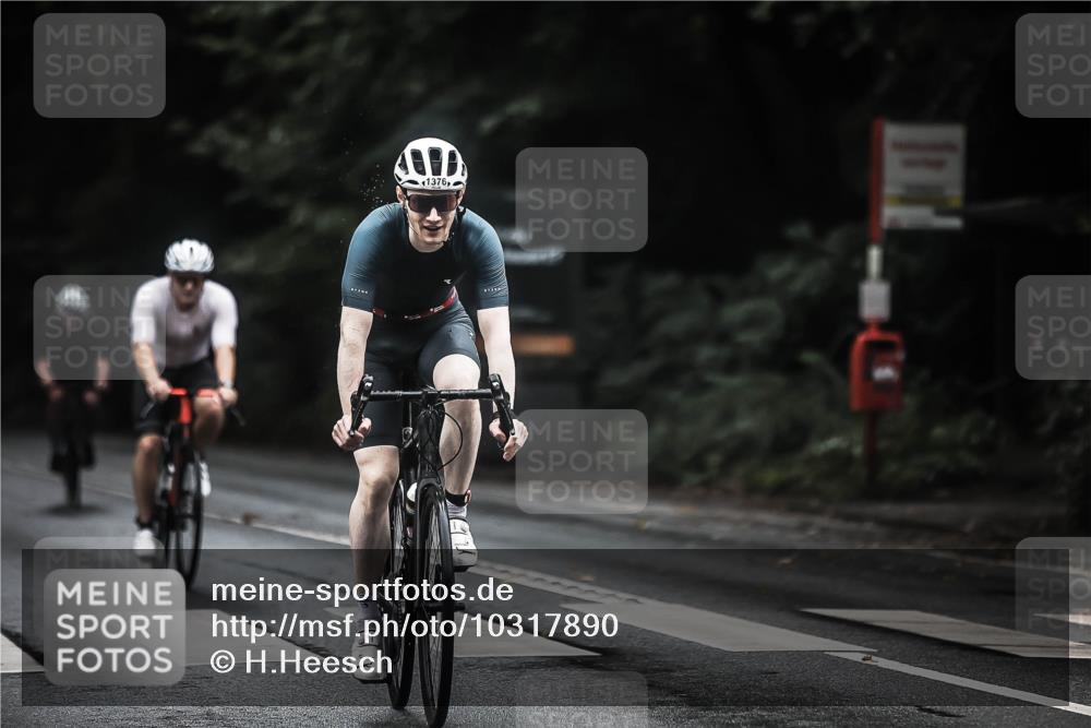 13.09.2026 - Stadtparktriathlon H.Heesch http://msf.ph/oto/10317890 13.09.2026 13:01:55 Radfahren 1189, 1232, 1248, 1280, 1299, 1329, 1355, 1376, 1393 meine-sportfotos.de